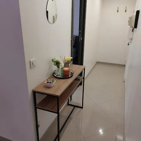 The Heynyss'grace Apartment *